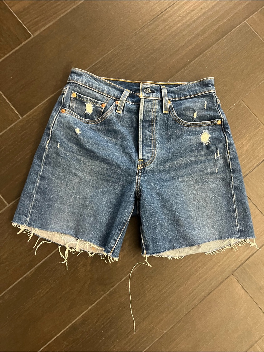 Levi's 501 Lightly Distressed Cutoff Jean Shorts size 27